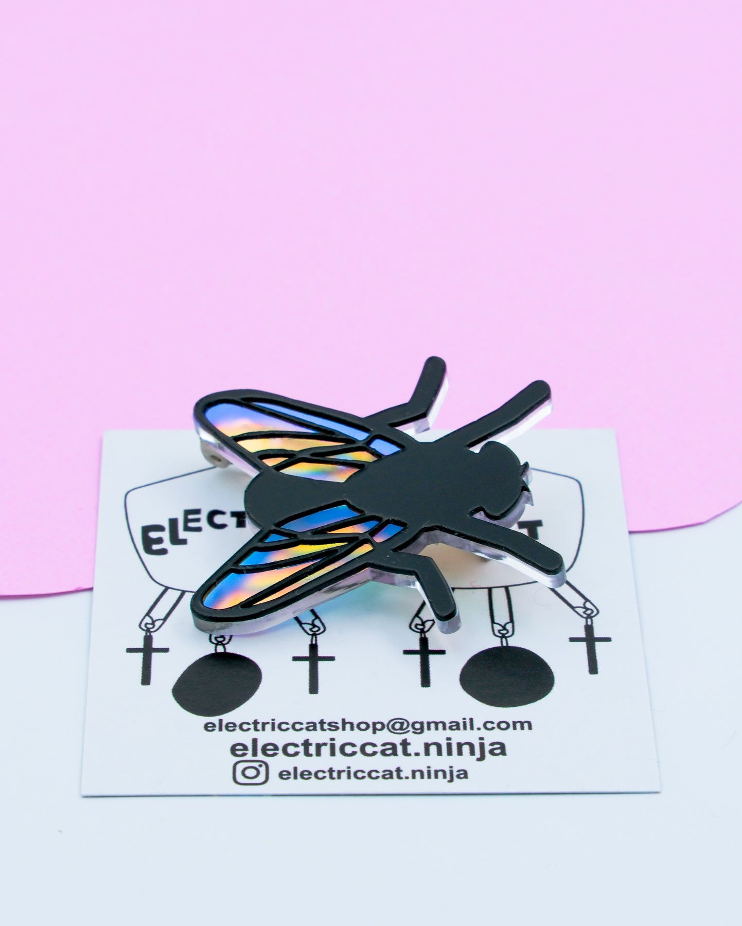 Fly Pin – Electric Cat